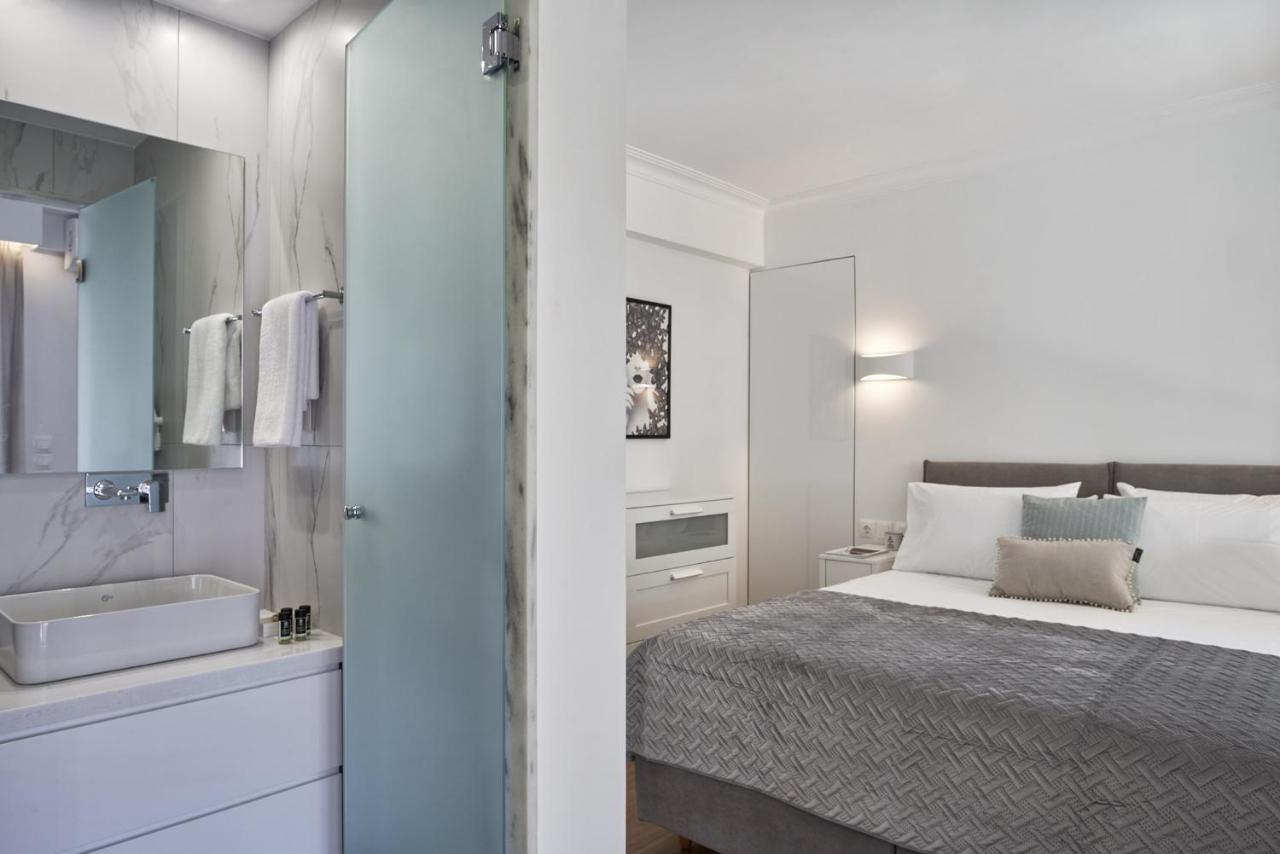 Marvelous N Bright Next To Megaro Mousikis Apartment